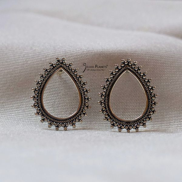 Silver oxidize studs