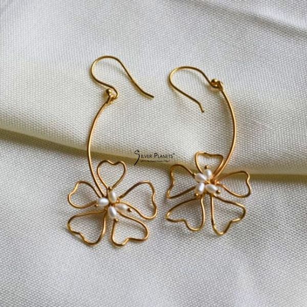 Fashionably floral Earrings