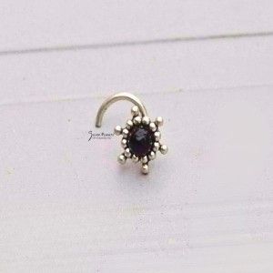 Black onyx Nose pin